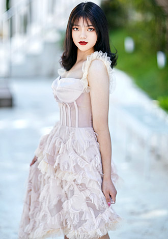 Gorgeous member profiles: Yun（Juliana), member in China