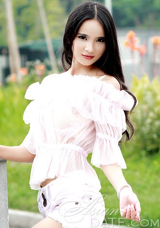 Gorgeous profiles pictures: pretty Asian Member Mengting ( Tina) from Beijing
