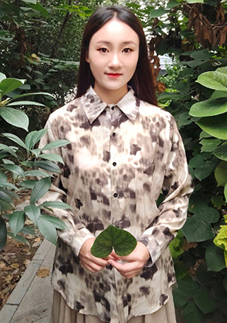 Gorgeous profiles pictures: Qiuyue, Asian member seeking romantic companionship